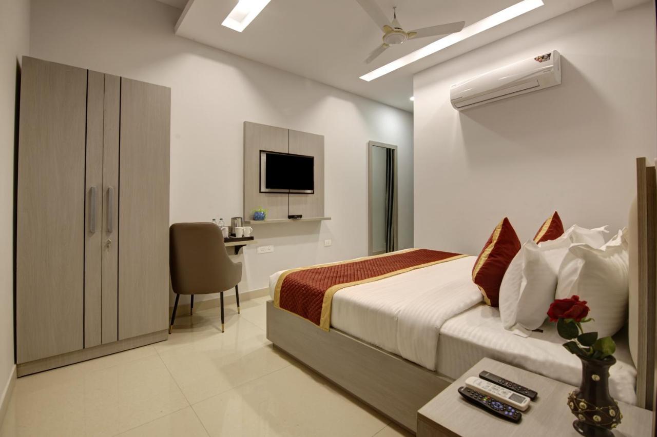 Hotel La Mirage Νόιντα Εξωτερικό φωτογραφία